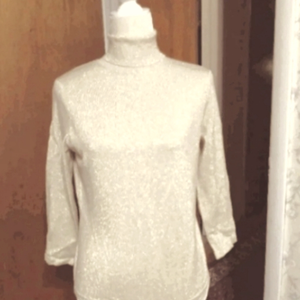 Context Brand Turtleneck